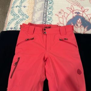 Stio NWT women’s Environ ski pants size medium, elation pink